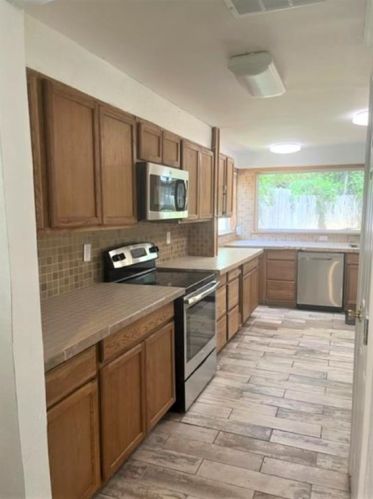 1400 Fair Oaks Blvd, Euless, TX 76039-2727