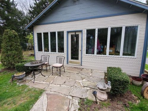 171 Mohawk Trl, Slippery Rock, PA 16057-3621