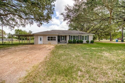 14235 Buffalo St, Needville, TX 77461-8502