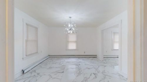 49 Hillside Ave, Hartford, CT 06106-3016