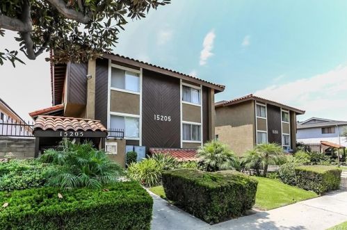 15205 Budlong Ave, Gardena CA  90247-3516 exterior