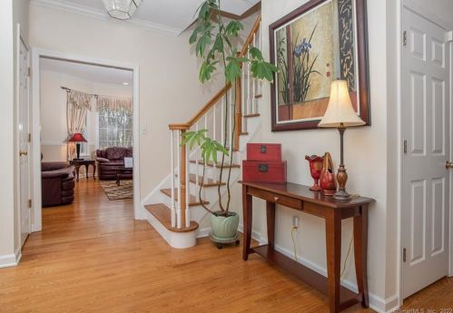 44 Powdermaker Dr, Ridgefield, CT 06877-1035