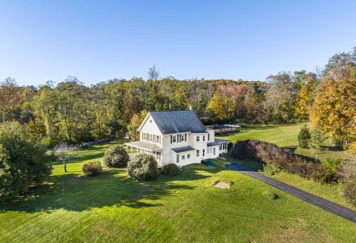 637 Route 308, Rhinebeck NY  12572-3410 exterior