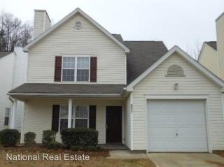 4021 Cindy Woods Ln, Charlotte NC  28216-3302 exterior