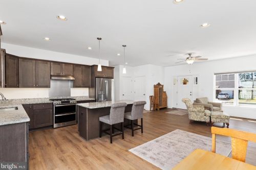 2912 Dickinson Ave, Camp Hill PA  17011-5227 exterior