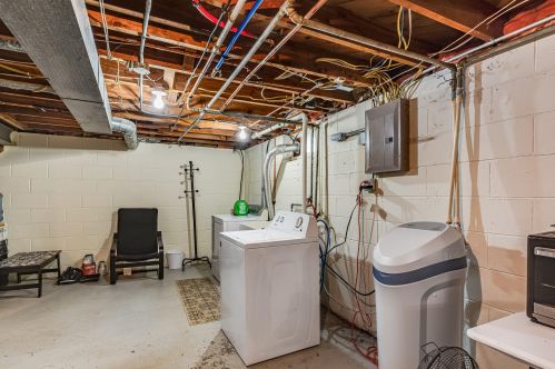 6215 Fairlane Ave, Milwaukee WI  53223-3471 exterior