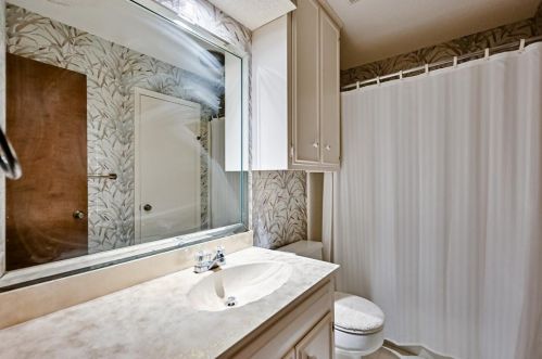 5662 Vega Dr, Fort Worth TX  76133-2962 exterior