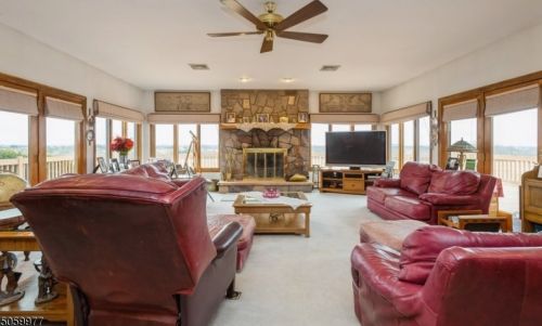 27 Lindbergh Rd, East Amwell Township NJ  08551-1509 exterior