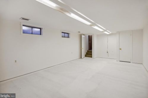 13100 Furnace Mountain Rd, Lovettsville VA  20180-2418 exterior