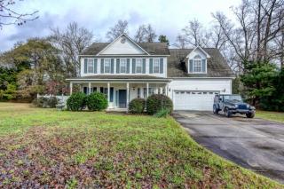 335 Bottle Branch Dr, Burgaw, NC 28425-8242