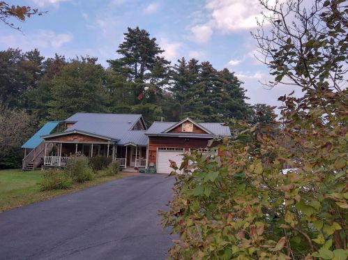 287 Deering Center Rd, Hillsboro, NH 03244-6516