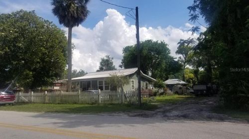 241 Railroad Ave, Osteen, FL 32764-8621