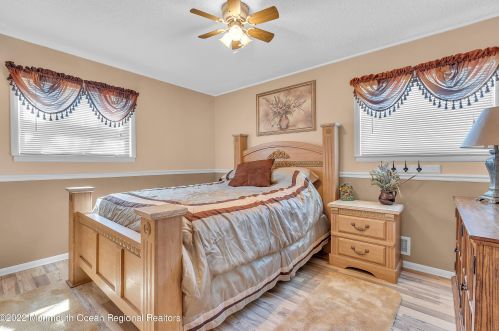 17 Dogwood Dr, Jackson Twp NJ  08527-1342 exterior