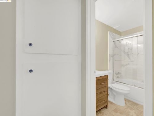 455 Cres St, Oakland CA 94610-2662 exterior