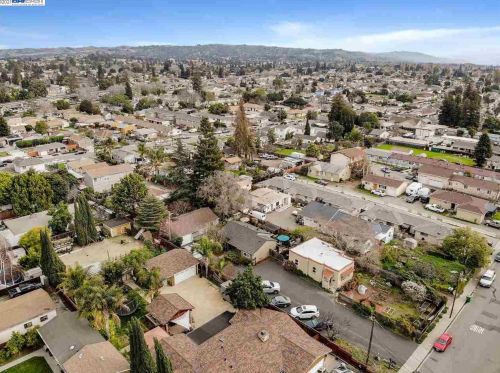 18446 Standish Ave, Hayward CA 94541-1322 exterior