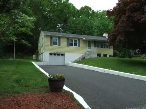 30 Dana Rd, Danbury, CT 06811-2943