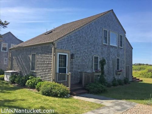 21 Ridge Ln, Nantucket MA  02554-1966 exterior