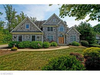 1136 Meadow Woods Dr, Macedonia, OH 44056-2061