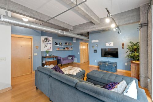 525 Chicago St, Milwaukee WI 53202-5821 exterior