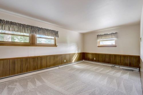 6118 Twin Oak Dr, Greendale WI  53129-2662 exterior