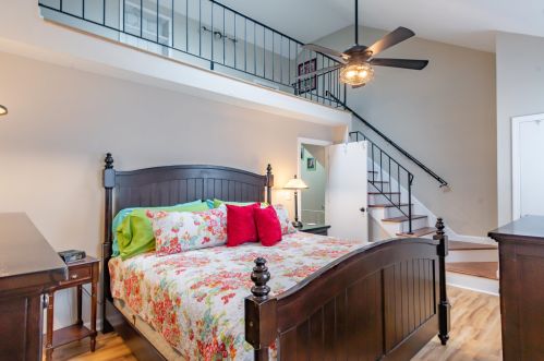 54 Bluestone Dr, Nashua NH 03060-6835 exterior