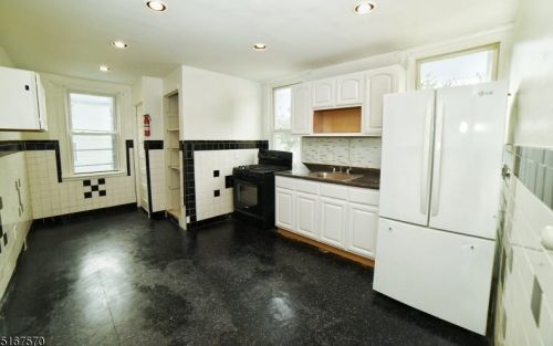 218 3rd St, Newark NJ  07107-2211 exterior