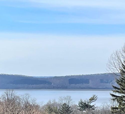 57 Hudson View Hl, Crotonville NY  10562-3329 exterior