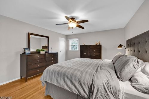 23 Bromleigh Way, Greystone Park NJ  07950-1624 exterior