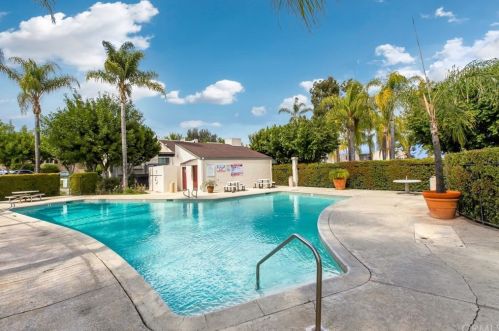 1722 Mountain Terrace Ln, Montebello CA  90640-2052 exterior