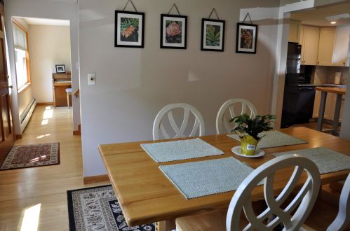 17 Biscayne Pkwy, Nashua NH 03064-1169 exterior