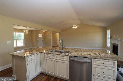 32803 Indiantown Rd, Locust Grove VA  22508-2312 exterior