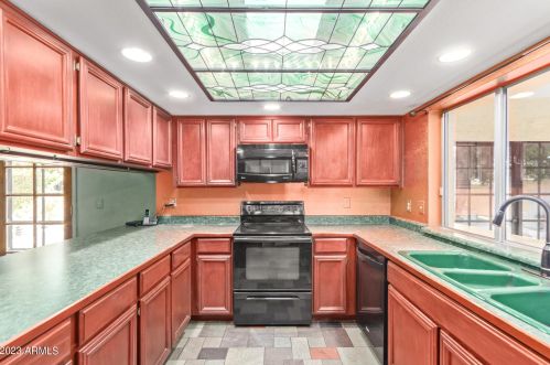 14432 12 St, Phoenix AZ 85022-3137 exterior