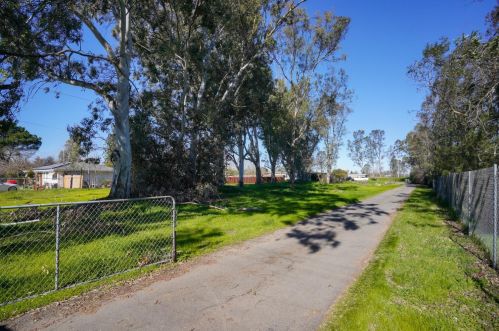 751 U St, Rio Linda, CA 95673-1436