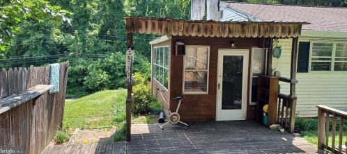 109 Sporting Hill Rd, Navy Sup Dpt PA  17050-2454 exterior