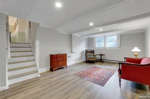 243 Burnside Pl, Ridgewood NJ  07450-1701 exterior