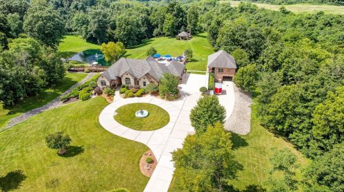 2500 Shaker Village Dr, North Bend, OH 45052-9658