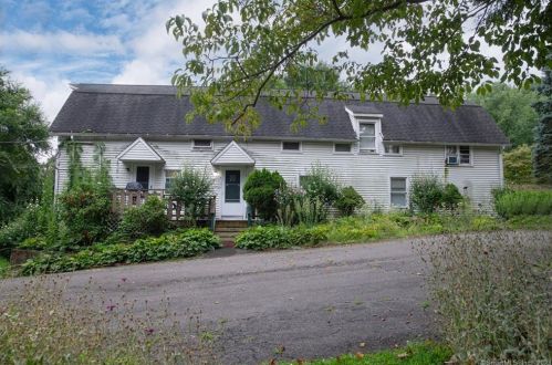 3 Farm Ct, Bethel, CT 06801-1453