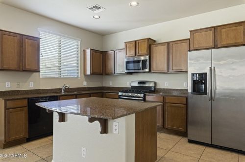 4031 Torrey Pne Ln, Chandler AZ  85249-3871 exterior