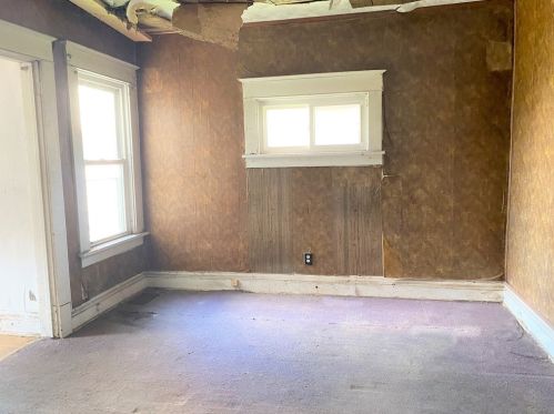 315 Hamilton Ave, Hermitage PA  16121-2002 exterior