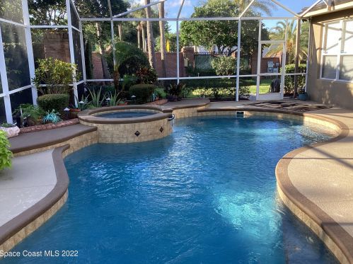 600 Caledonia Pl, Sanford, FL 32771-6403