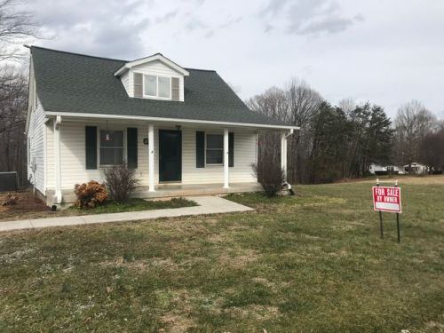 457 Airport Rd, Penhook, VA 24137-1419