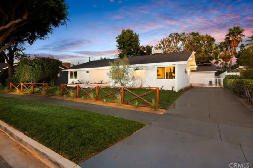 1224 Pembroke Ln, Newport Beach, CA 92660-4737
