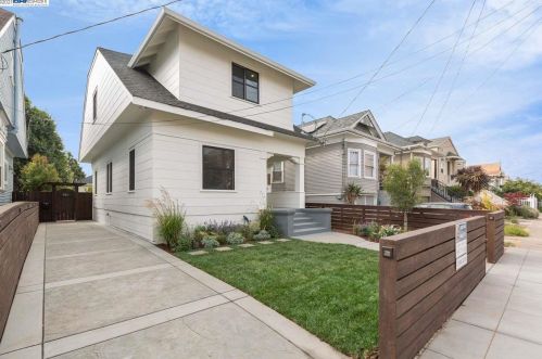 819 30th St, Oakland, CA 94608-4509