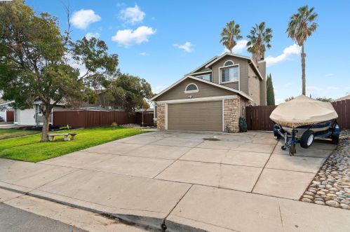 1813 Fairhaven Ct, Oakley, CA 94561-3072