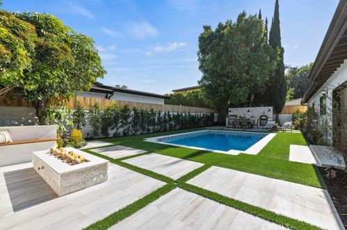 12440 Addison St, North Hollywood CA  91607-3546 exterior