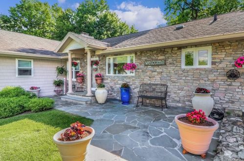 1701 Paine St, Yorktown Hgts, NY 10598-4720