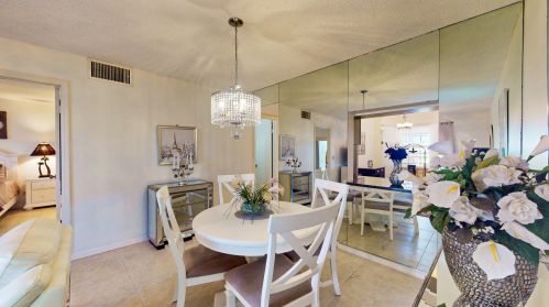 402 Grv Isle Cir, Vero Beach FL 32962-8507 exterior