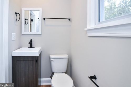 380 Ivy Mills Rd, Glen Mills PA  19342-1424 exterior