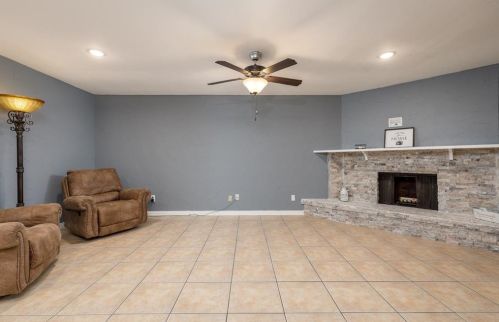 800 Rolling Ridge Dr, Allen TX  75002-3224 exterior
