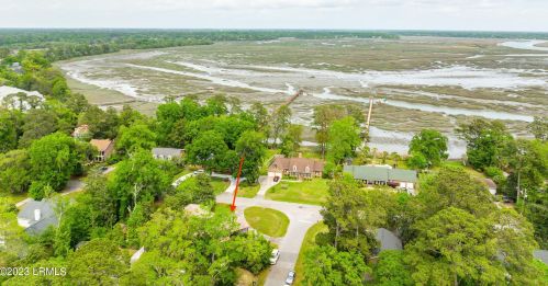 989 Dowlingwood Dr, Beaufort SC  29902-6323 exterior